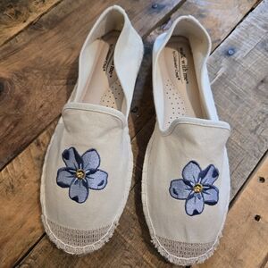 New Cream Canvas Espadrilles Sz 8.5 Slipon Shoes Coldwater Creek Blue Flower